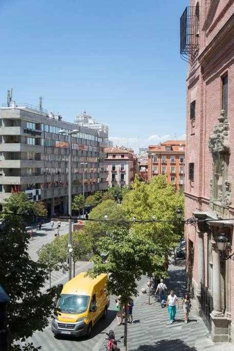Un Fascinante Estudio En Madrid Centro المظهر الخارجي الصورة